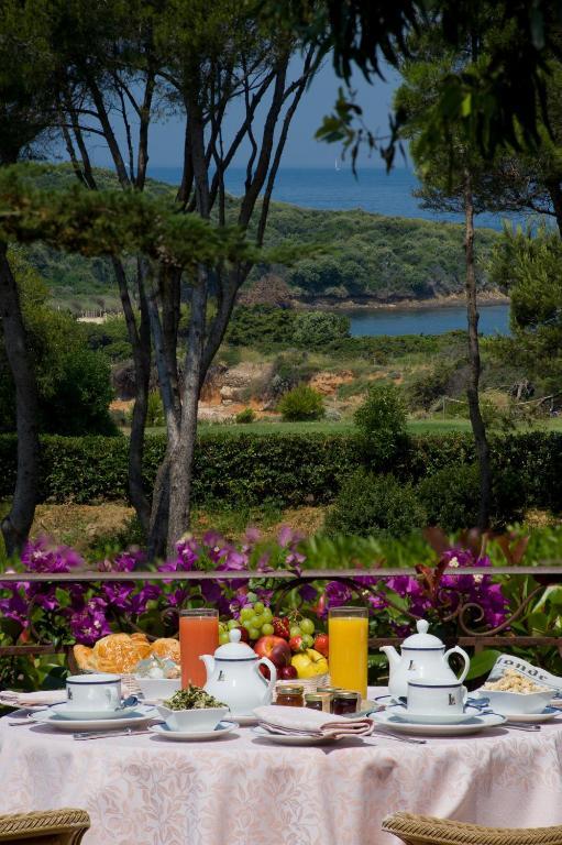 Le Mas Du Langoustier Hotel Porquerolles Exterior photo