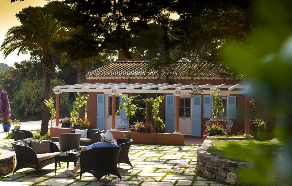 Le Mas Du Langoustier Hotel Porquerolles Exterior photo